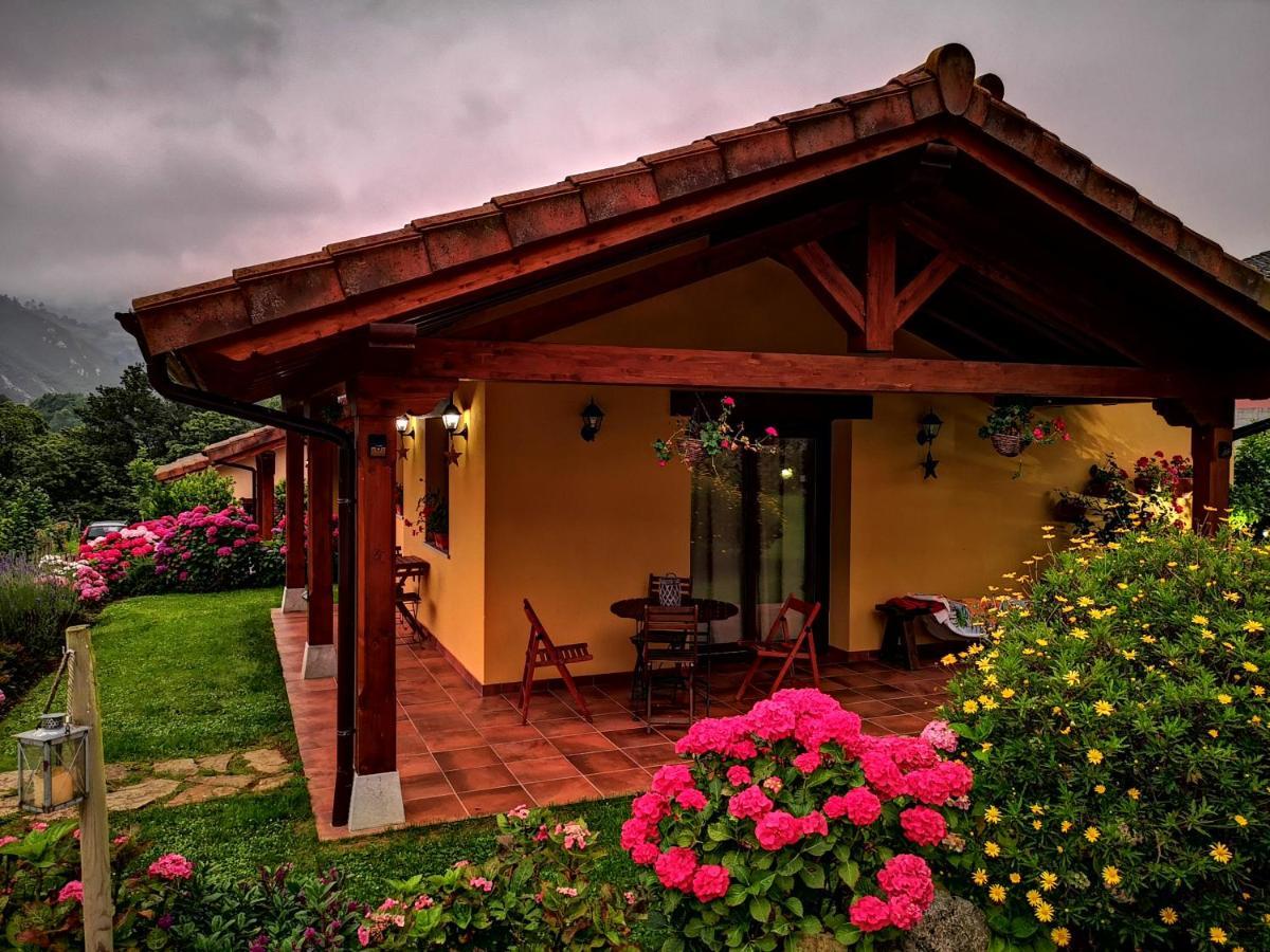 Casas Rurales Entrecastanos Cangas de Onís Exterior photo