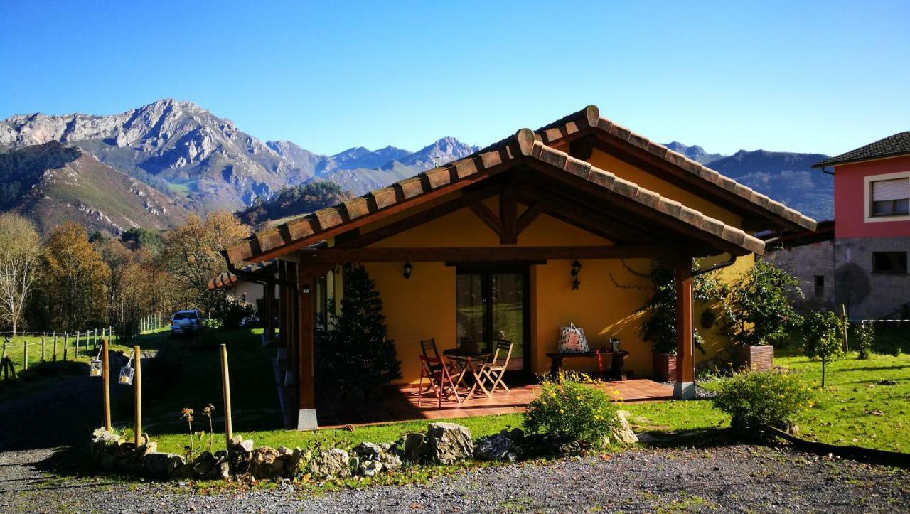 Casas Rurales Entrecastanos Cangas de Onís Exterior photo